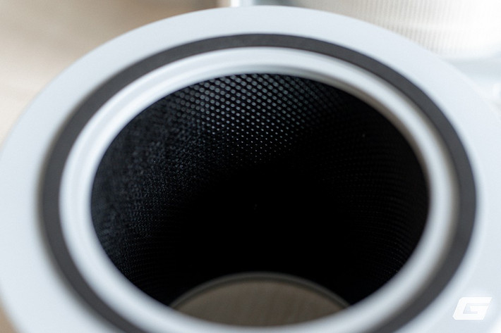 Với phòng khách 30m², máy chỉ cần 5-10 phút để đưa chất lượng không khí về mức an toàn.(Genk)