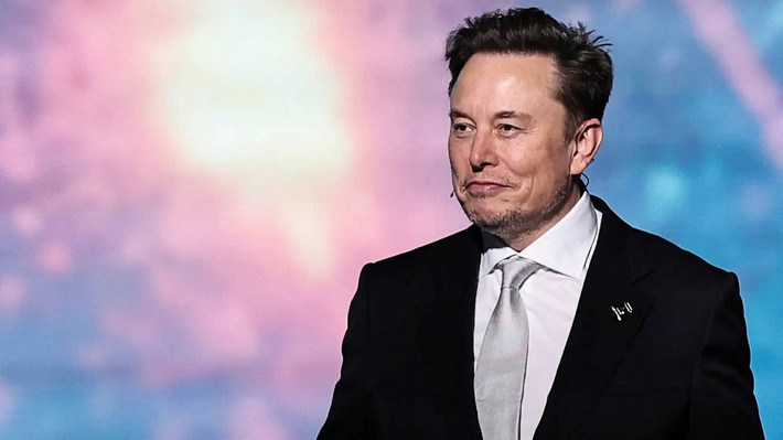 Nguyên nhân được cho là áp lực từ phong cách lãnh đạo khắt khe và tham vọng IPO của Musk.