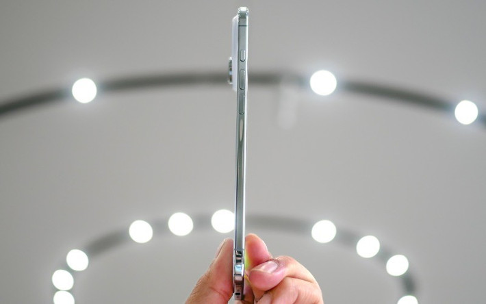 Người dùng chơi game, chỉnh sửa video hay đa nhiệm có thể gặp tình trạng pin yếu.