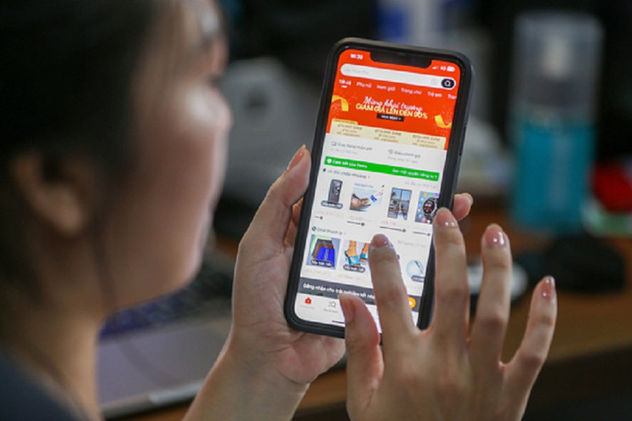 Thương mại điện tử, các lễ hội mua sắm kéo dài và thói quen mua hàng online là động lực chính thúc đẩy số đơn tăng vọt.
