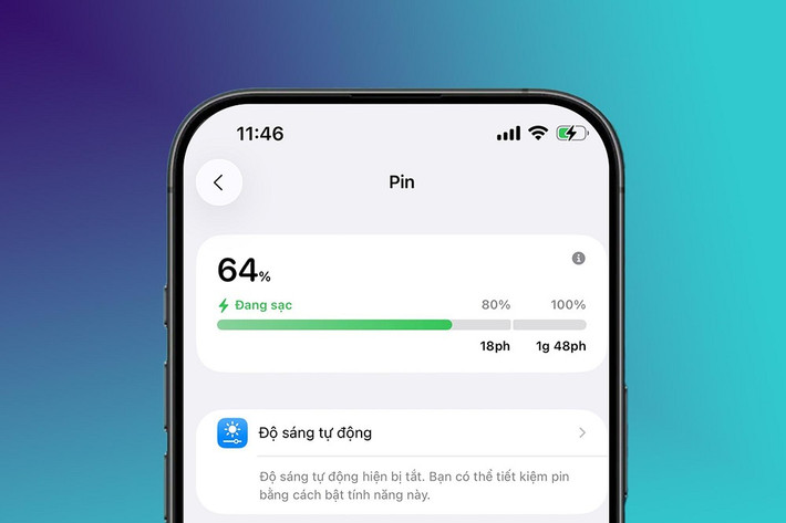 Hệ thống tự động điều chỉnh thời gian dựa trên tốc độ sạc, loại bộ sạc và nhiệt độ thiết bị.