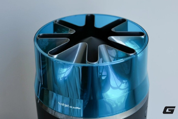 Máy còn tích hợp ứng dụng MyDyson cho phép điều khiển, hẹn giờ và theo dõi chất lượng không khí theo thời gian thực.(Ảnh: Genk)