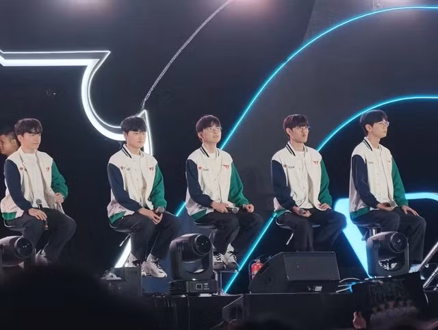 Sự kiện fanmeeting T1 tại Việt Nam đã chính thức kết thúc, để lại nhiều khoảnh khắc đáng nhớ với cộng đồng người hâm mộ Liên Minh Huyền Thoại.