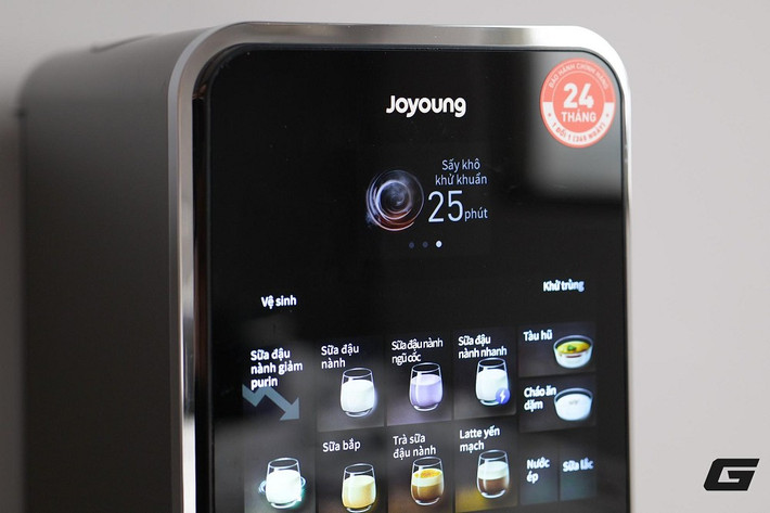 Nhờ động cơ inverter không chổi than và cấu trúc cách âm nhiều lớp, máy vận hành rất êm ngay cả khi xay ở tốc độ cao. (Ảnh: Genk)