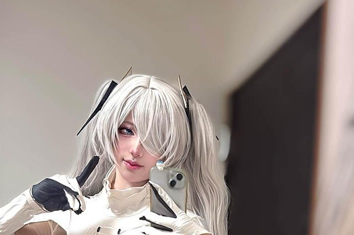 Trước làn sóng phản ứng, cộng đồng fan quốc tế và châu Á đã lên tiếng bảo vệ, gọi đây là tiêu chuẩn kép trong văn hóa mạng.