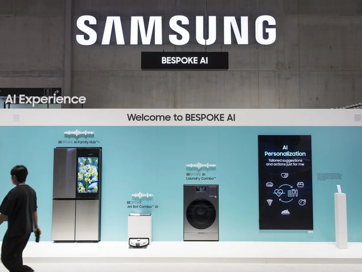 Ông Yoonho Choi, Chủ tịch Hội đồng Liên minh Kết nối Gia đình (Home Connectivity Alliance – HCA) kiêm Giám đốc Liên minh Chiến lược của Samsung Electronics, nhấn mạnh khả năng kết nối đa thương hiệu là nền tảng để xây dựng sự tin cậy trong không gian riêng tư của gia đình.