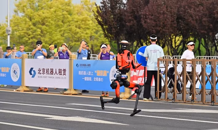 Cỗ máy dẫn đầu được phát triển bởi Honor, với thời gian 50 phút 26 giây, cho thấy bước tiến vượt bậc về thiết kế cơ học, khả năng tự điều hướng và tối ưu năng lượng.