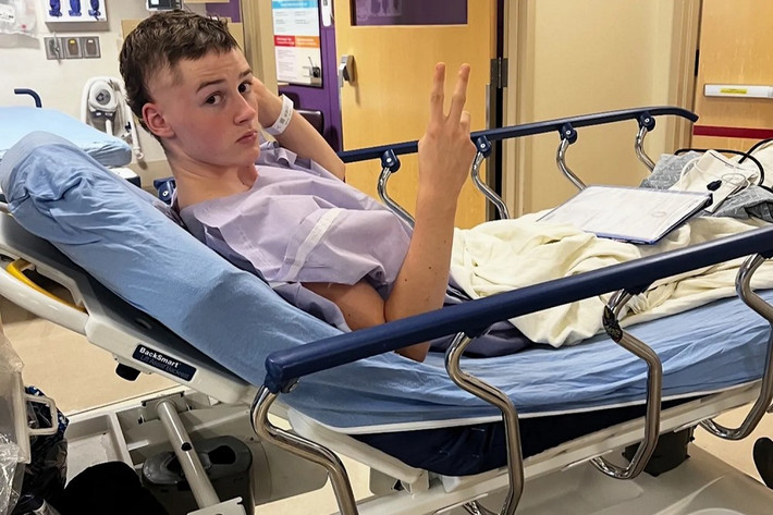 Bà bắt đầu chơi game khi cháu trai Jack Self mắc ung thư sarcoma hiếm gặp.