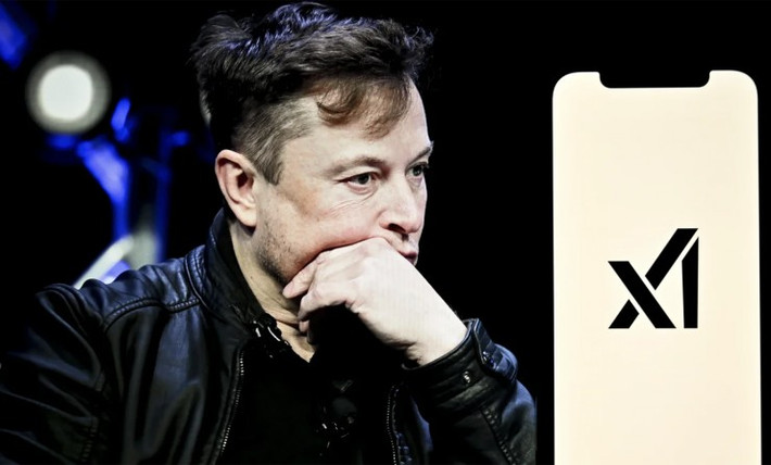 Grok, chatbot trí tuệ nhân tạo do công ty xAI của Elon Musk phát triển, đang hứng chịu làn sóng chỉ trích dữ dội vì liên quan đến nội dung khiêu dâm. (Ảnh: The Guardian)