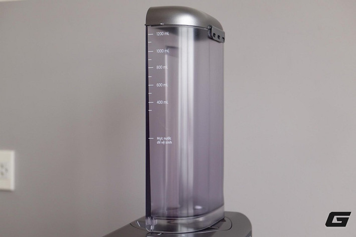 Điểm khác biệt lớn nhất của thiết bị này nằm ở quy trình làm sữa đậu nành giảm purin, yếu tố đặc biệt quan trọng với người có nguy cơ gout hoặc axit uric cao. (Ảnh: Genk)