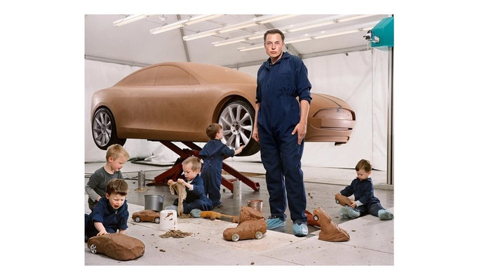 Ông công khai bày tỏ sự hoài nghi với trường học truyền thống và cảnh báo phụ huynh cần cẩn trọng với những gì con cái đang được dạy.