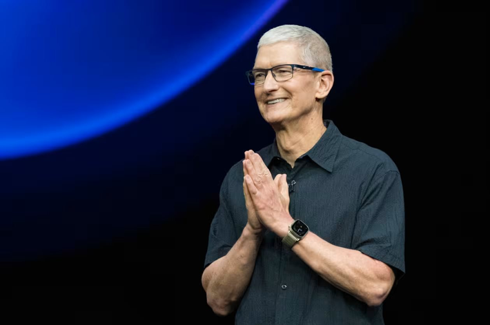 Theo Tim Cook, triết lý “Think Different” luôn là nền tảng thúc đẩy Apple tạo ra những sản phẩm giúp người dùng sáng tạo, kết nối và khám phá thế giới.