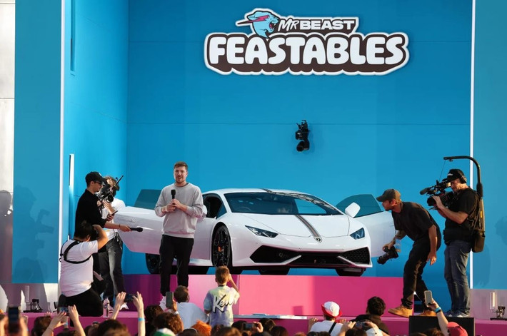 Thậm chí có những video bị hủy bỏ, khiến hàng chục triệu USD trở thành chi phí vô ích.