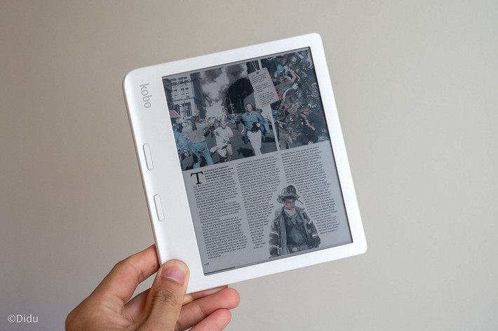 Ngoài công nghệ, chuỗi cung ứng phức tạp và chiến lược tập trung vào độ bền, môi trường cũng khiến Kobo thận trọng hơn đối thủ.