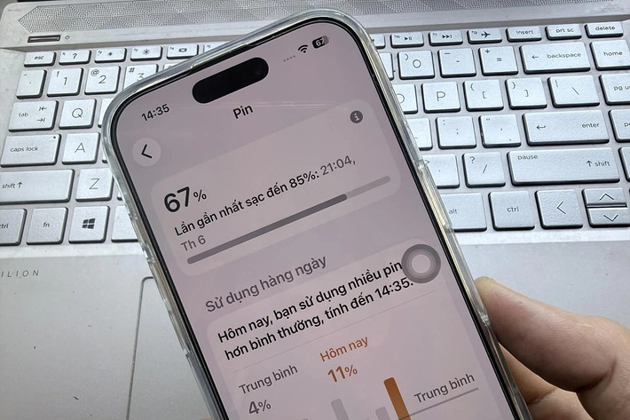 Từ iOS 26, Apple đã thêm tính năng hiển thị thời gian sạc ước tính trực tiếp trong phần Cài đặt.