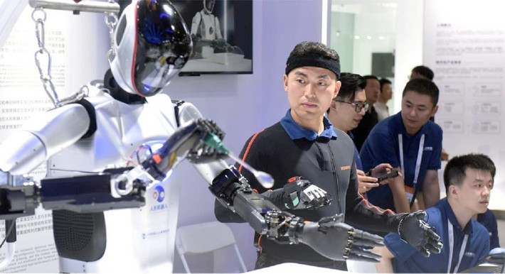 Cuộc đua AI không chỉ là công nghệ mà còn là cuộc chiến địa chính trị định hình thế kỷ XXI. (Ảnh: Tân hoa xã)