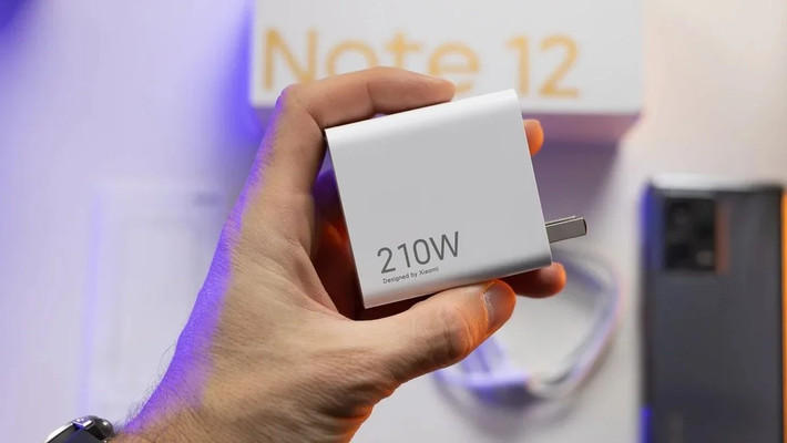 Tốc độ sạc nhanh không phải ưu tiên hàng đầu, bởi sự khác biệt thời gian không quá lớn.