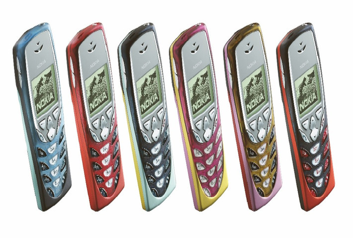 Những năm 2000, Nokia là biểu tượng của công nghệ toàn cầu, chiếm hơn 40% thị phần điện thoại và gần như không có đối thủ.