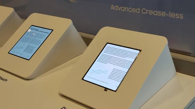 Kết quả là nếp gấp giảm xuống mức khó nhận thấy bằng mắt thường trong điều kiện sử dụng thông thường. (Ảnh: Harish Jonnalagadda / Android Central)