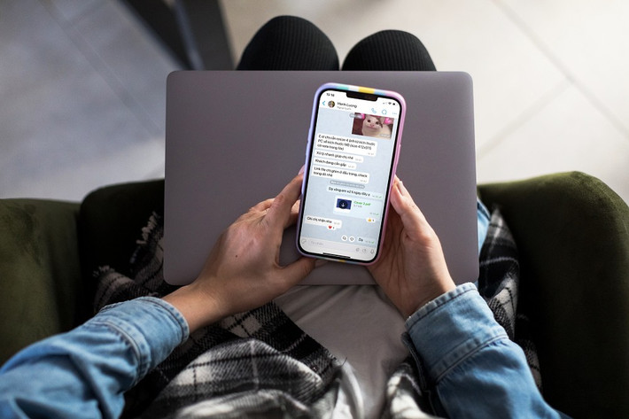 Điểm nhấn lớn nhất là tính năng Trò chuyện bí mật, sử dụng mã hóa đầu cuối E2E để đảm bảo chỉ người gửi và người nhận có thể đọc nội dung.