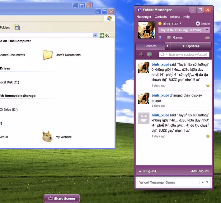 Ứng dụng mang lại cảm giác hoài niệm mạnh mẽ với giao diện Windows XP, tiếng “buzz” rung màn hình và những phòng chat đông người từng là biểu tượng của thế hệ 8x-9x.
