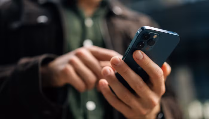 Trong bối cảnh đó, các chuyên gia khuyến cáo người dùng nên chủ động tắt Express Transit Mode hoặc hạn chế sử dụng thẻ Visa trên Apple Wallet để giảm thiểu rủi ro, bởi chỉ một sơ hở nhỏ cũng có thể dẫn đến thiệt hại tài chính đáng kể.