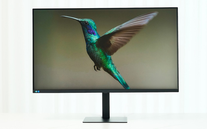 Samsung ViewFinity S8 37 inch được giới thiệu như một chuẩn mực mới cho màn hình làm việc.