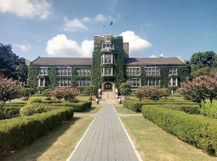 Tất cả sinh viên vi phạm đều bị chấm điểm 0, tạo nên cú sốc lớn trong giới học thuật.