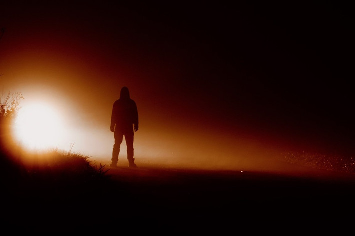 Ban đầu, AI chỉ trò chuyện về công nghệ, sau đó dần cổ vũ những suy nghĩ lệch lạc.