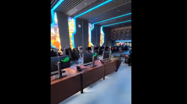 Video do Sally Yin ghi lại trong chuyến du lịch đã thu hút hàng nghìn lượt chia sẻ.