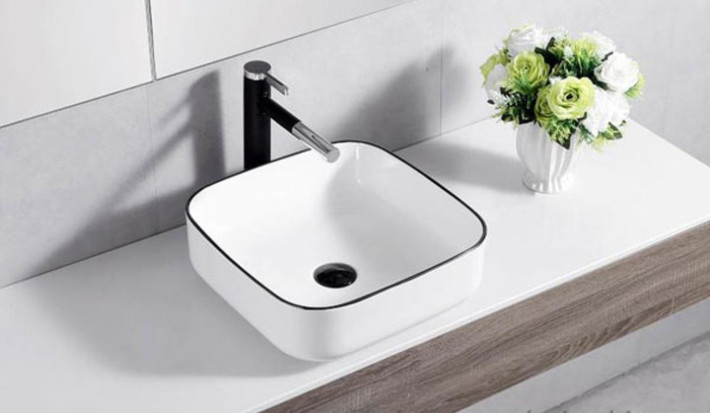 Điều hòa trung tâm gia dụng đòi hỏi khảo sát kỹ công suất, vị trí lắp đặt, ống gió, điều mà mua online không thể đáp ứng.