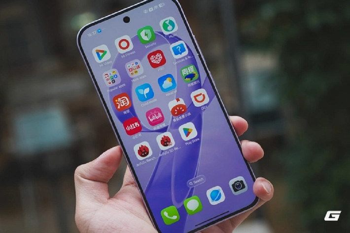 Máy chạy HyperOS 3.0 nội địa, chưa hỗ trợ tiếng Việt nhưng người dùng có thể dễ dàng cài thêm dịch vụ Google.(Ảnh: Genk)