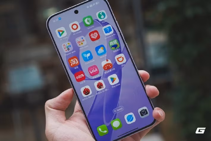 Máy chạy HyperOS 3.0 nội địa, chưa hỗ trợ tiếng Việt nhưng người dùng có thể dễ dàng cài thêm dịch vụ Google.(Ảnh: Genk)
