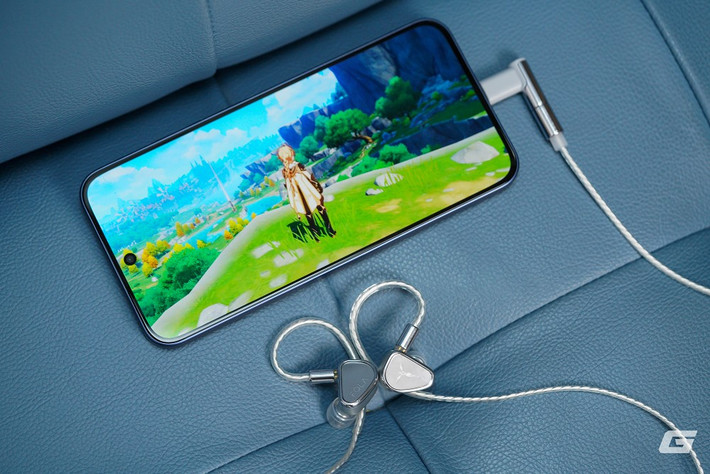 Với khả năng tùy chỉnh mạnh, kết nối đa dạng và thiết kế cao cấp, FOLA xứng đáng là cặp tai nghe toàn diện nhất của Tanchjim hiện nay.