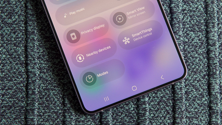 Người dùng có thể bật/tắt nhanh qua Quick Settings hoặc tự động với app nhạy cảm.