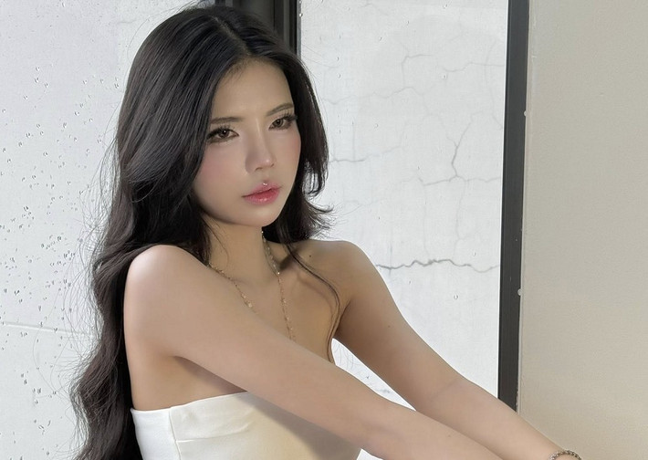 Nữ MC đăng kèm trạng thái ẩn ý “Top cách để tranh sủng hiệu quả” khiến fan thích thú.