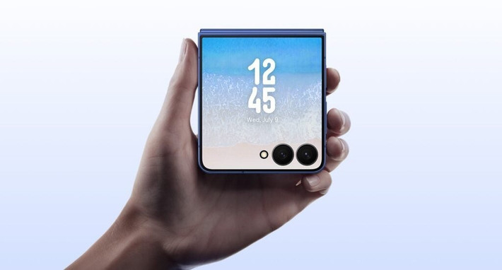 Điện thoại gập hiện đại đã đạt chuẩn chống nước, bụi và sở hữu thiết kế tinh tế như flagship.