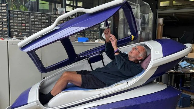 Nếu AI xác nhận minh mẫn, buồng sẽ mở khóa trong 24 giờ, sau đó tự hủy nếu không được kích hoạt.