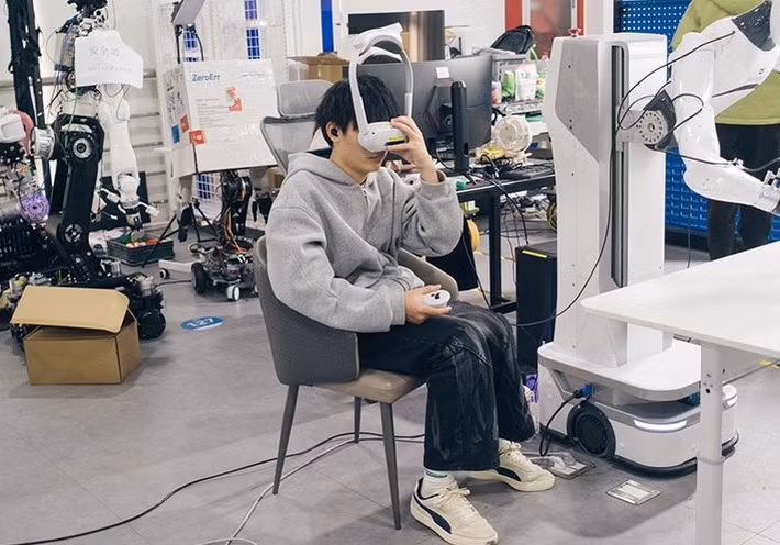 Các nhà máy như vậy đang đóng vai trò “lò đào tạo” cho thế hệ công nhân robot tương lai của Trung Quốc.