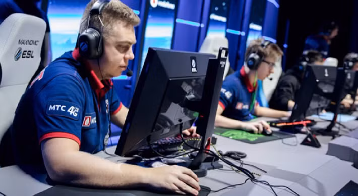 Tư thế này tạo hiệu ứng “tầm nhìn đường hầm”, loại bỏ mọi yếu tố gây xao nhãng.