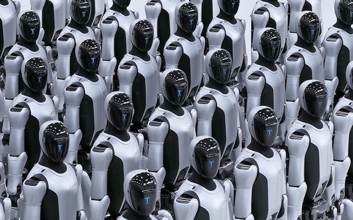 Ngày 8/12 tại Thượng Hải, AgiBot công bố robot hình người đa dụng Lingxi X2 thứ 5.000 rời dây chuyền.