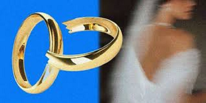 Dù cặp đôi kháng nghị và mong được công nhận ngày cưới như một kỷ niệm, tòa án vẫn kiên quyết bác bỏ.