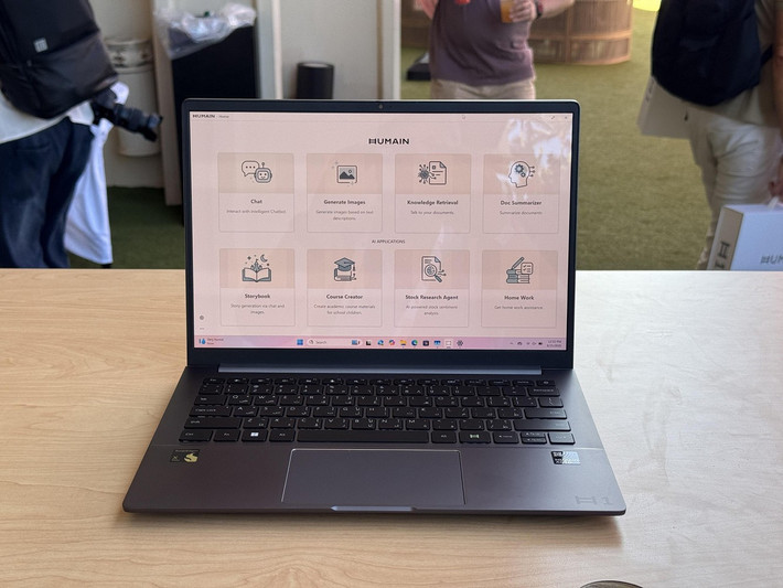 Thiết bị được quảng bá có tốc độ xử lý nhanh gấp 100 lần tư duy con người.