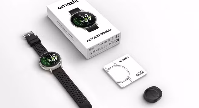 Active 3 Premium gây ấn tượng với thiết kế nhỏ gọn, vỏ thép không gỉ 45 mm và trọng lượng chỉ 38 gram, phù hợp đeo cả ngày mà không gây khó chịu.