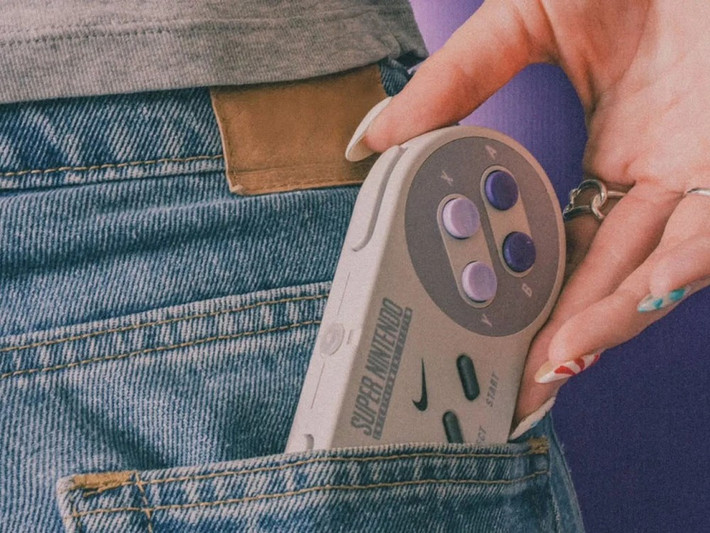 Bonzanini cho biết đây là cách tôn vinh văn hóa sneaker và lịch sử SNES.