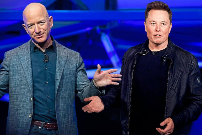 Musk nhiều lần dùng cụm “copycat” cho Bezos, từ dự án vệ tinh đến xe tự lái Zoox.
