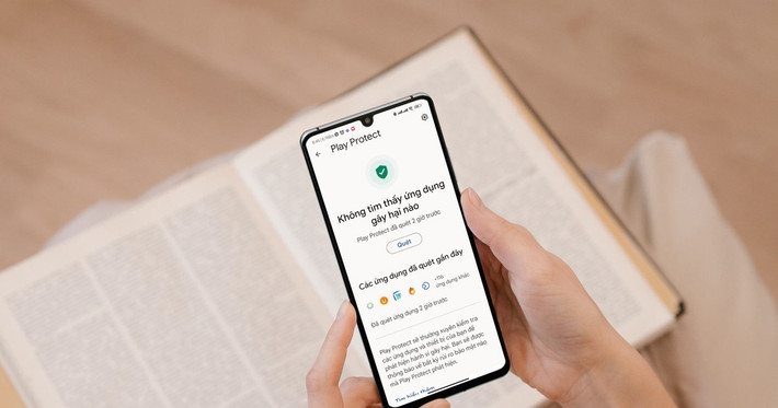 Người dùng nên cập nhật hệ điều hành và tránh cài đặt file APK từ nguồn không rõ ràng để bảo vệ thiết bị.