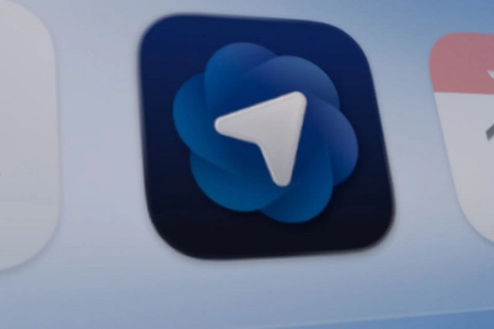 Honan cho rằng Atlas là công cụ thu thập dữ liệu người dùng phục vụ cho mục tiêu phát triển AI.