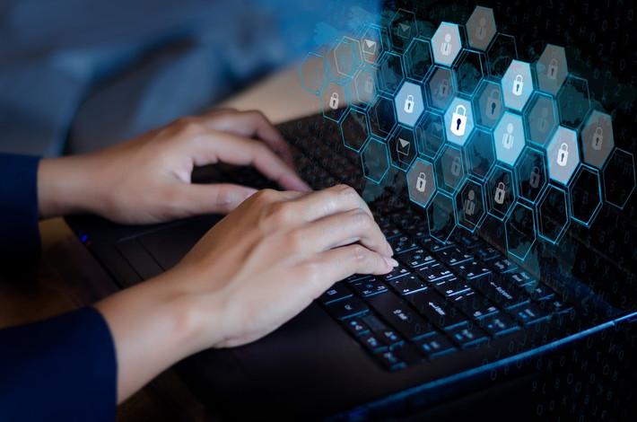 Hệ thống AI sẽ ghi nhận và so sánh các hành vi này để phát hiện sớm bất thường, ngăn chặn truy cập trái phép trước khi thiệt hại xảy ra.