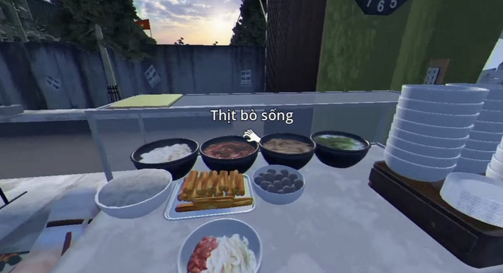 Game mô phỏng kinh doanh kết hợp yếu tố văn hóa Việt, từ bảng hiệu “Phở Anh Hai - số 10 Đan Phượng” đến khách hàng mang đậm tính cách dân gian.